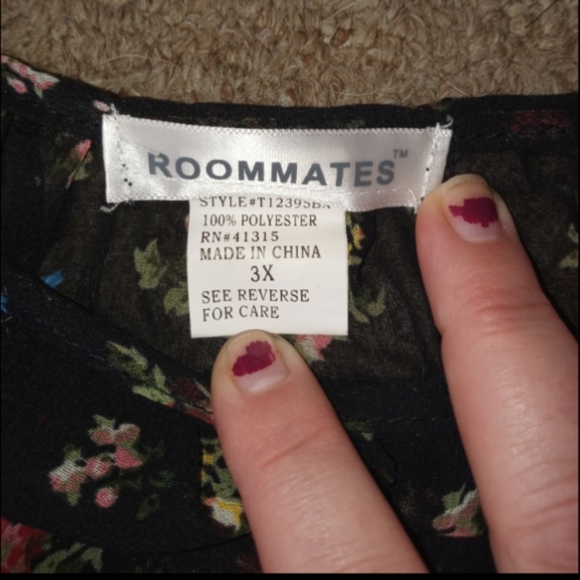 Plus Size Roommates Off Shoulder Sheer Floral Top - Picture 2 of 3